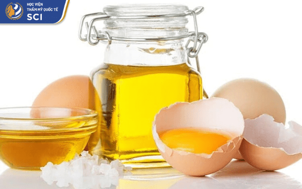 Mặt nạ trị mụn bằng trứng gà sẽ hiệu quả hơn khi kết hợp với dầu oliu - hoidapnails.com