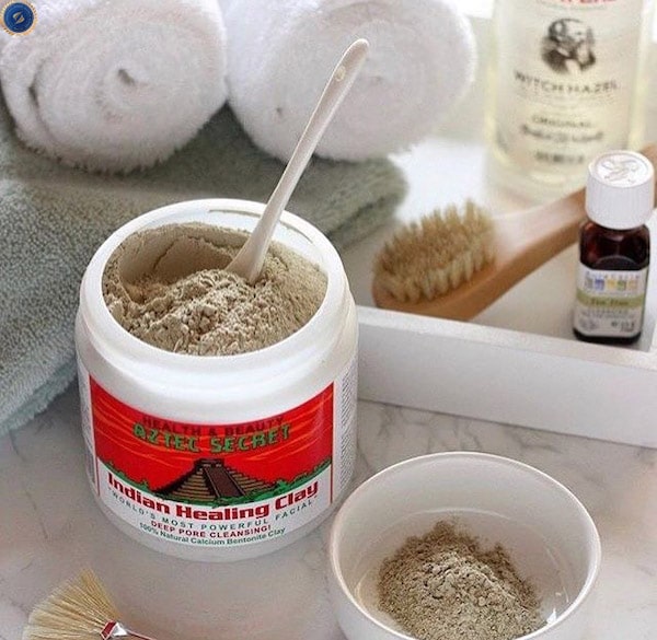 Sử dụng bột đất sét với nha đam làm đẹp cho da và giúp da được làm sạch sâu - hoidapnails.com