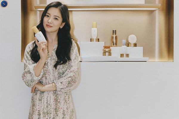 Song Hye Kyo luôn chú trọng vào chu trình dưỡng da của bản thân - hoidapnails.com