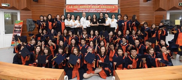Trường đào tạo và dạy nghề Hand Việt được rất nhiều học viên tin tưởng - hoidapnails.com