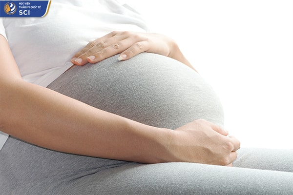 Mang thai có nên phun môi - hoidapnails.com