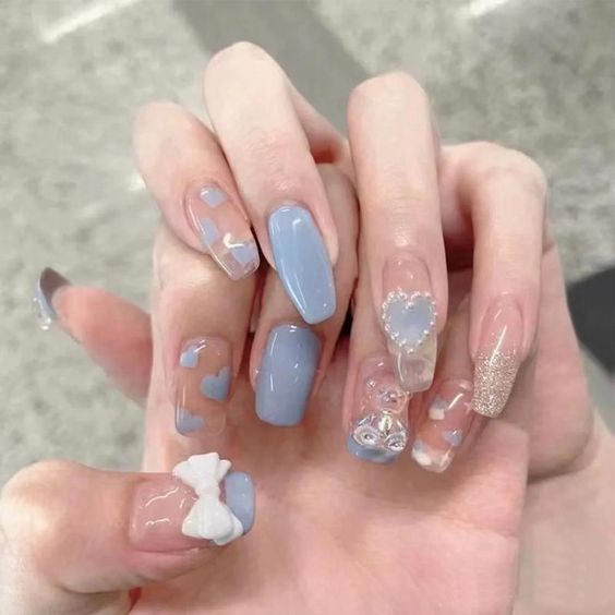 Mẫu nail thiết kế kiểu đính đá