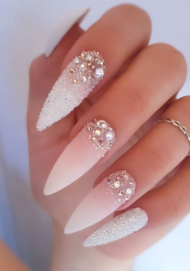 Top 10 mẫu nail hot trend cho chị em tuổi 35 không nên bỏ qua