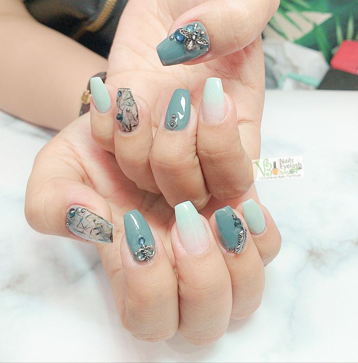 Top 10 mẫu nail hot trend cho chị em tuổi 35 không nên bỏ qua