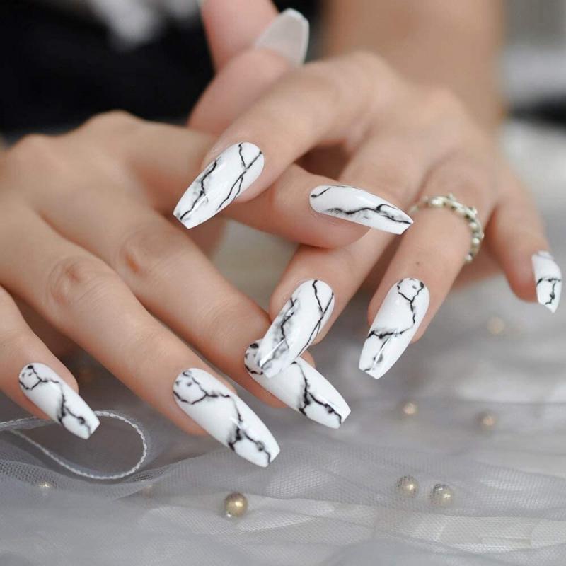 Top 10 mẫu nail hot trend cho chị em tuổi 35 không nên bỏ qua