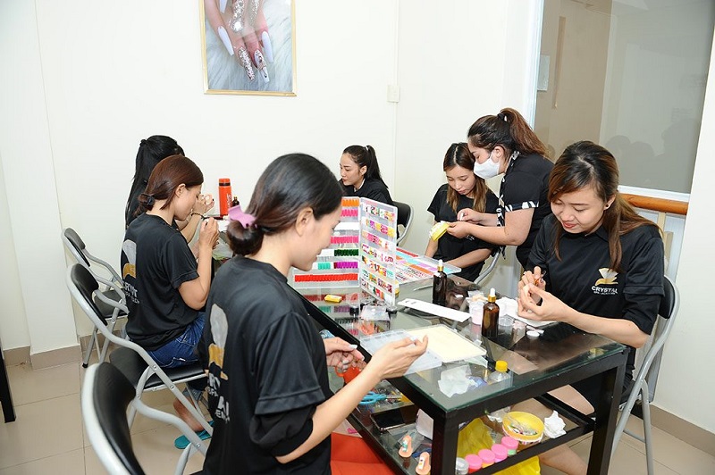 Cách bảo vệ sức khoẻ khi làm nail cho mọi người 