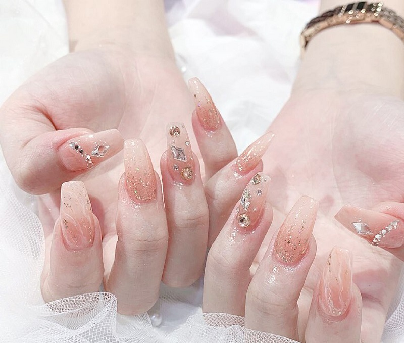 Top 5 mẫu nail nhọn sang chảnh cho các chị em gái