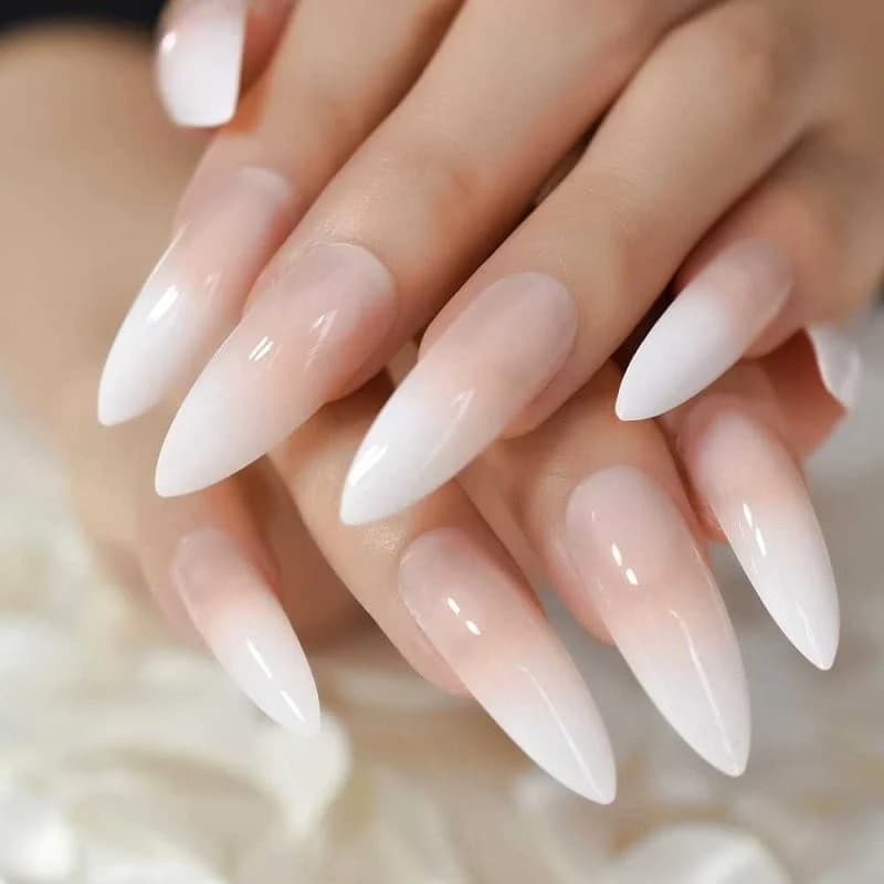 Top 5 mẫu nail nhọn sang chảnh cho các chị em gái