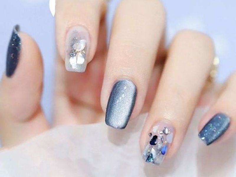 Mẫu nail mắt mèo kim cương long lanh nhất 2024-2025