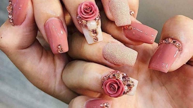 Có nên lựa chọn mẫu nail hoa hồng hay không?