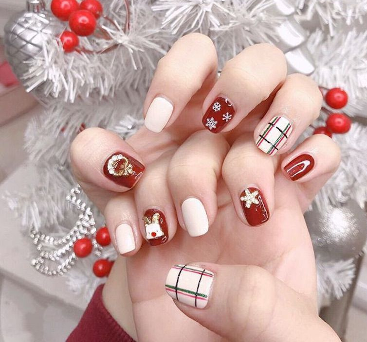 Giới thiệu những mẫu nail noel xinh xắn đáng để thử